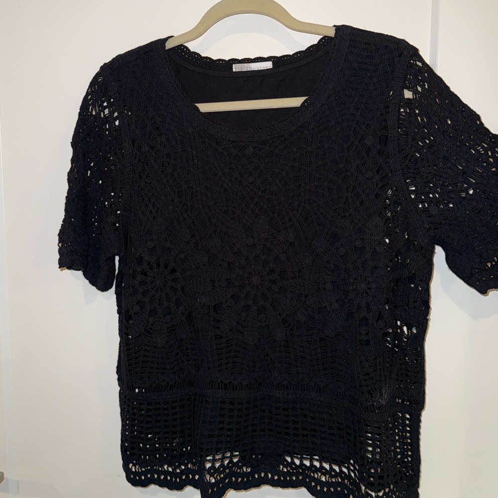 Design History Black Cropped Boxy Blouse